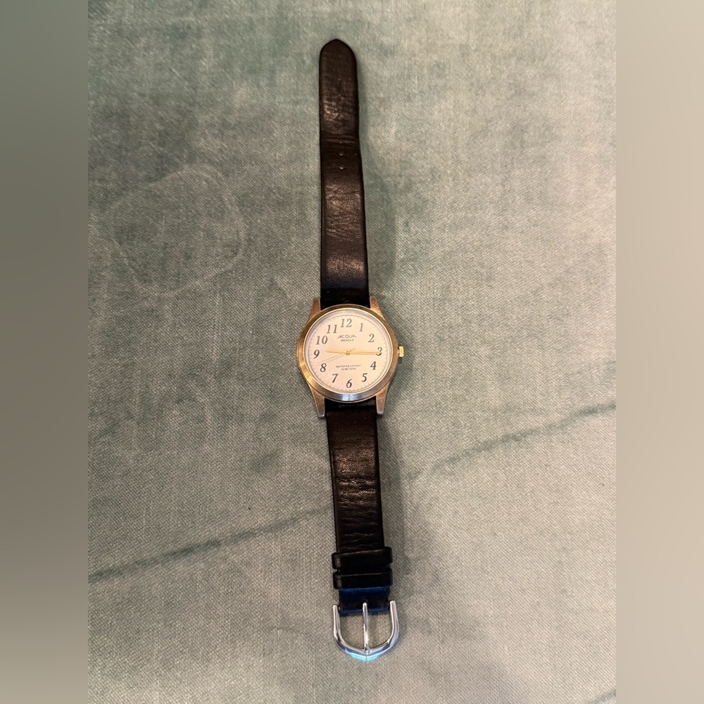 Acqua by Timex Women’s Indiglo Quartz Watch – Silver Case & Leather Strap